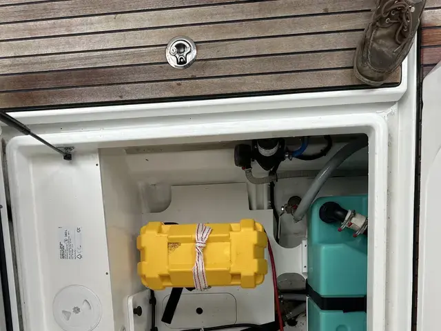 Beneteau Flyer 8 Sundeck Outboard