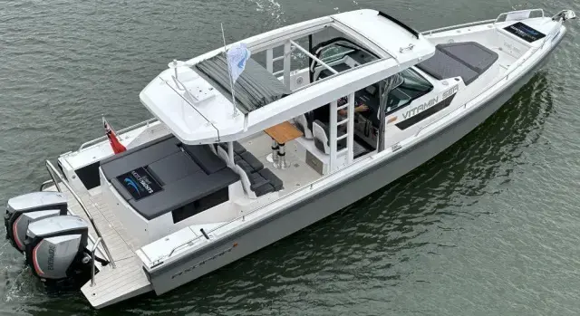 2018 Axopar 37 sun top with aft cabin