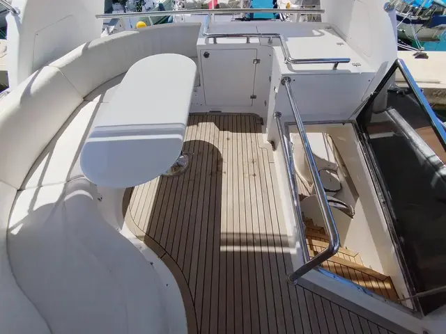 Elegance Yachts 54