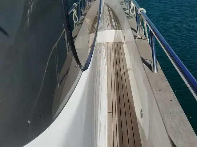 Elegance Yachts 54