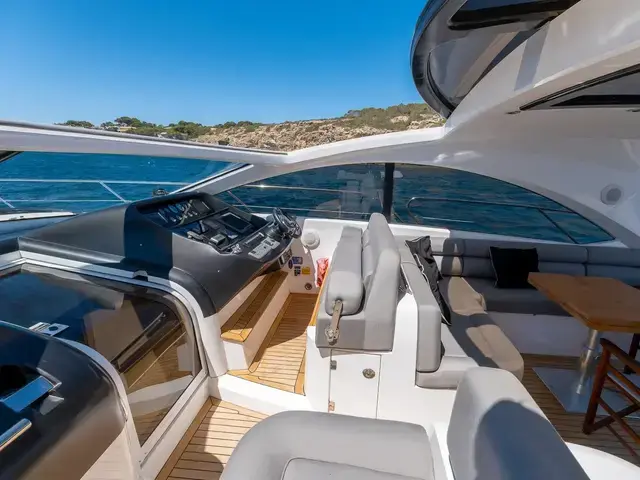 Sunseeker Predator 60