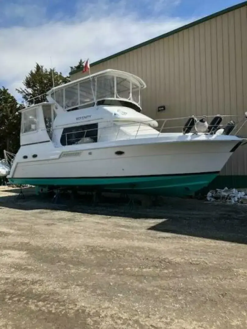 2002 Carver 406 motor yacht