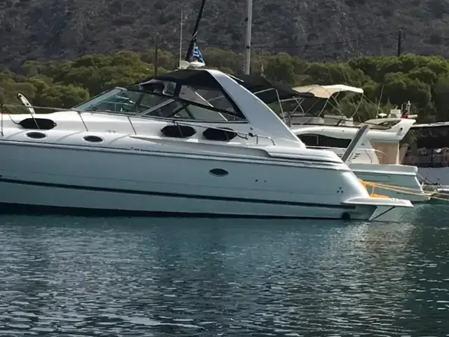 Cruisers Yachts Yachts 4270 Express