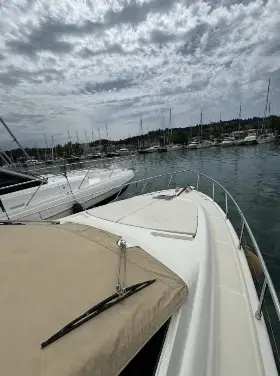 2007 Ferretti 550