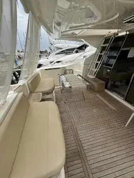 2007 Ferretti 550