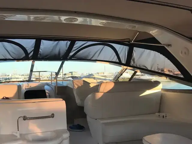 Cruisers Yachts Yachts 4270 Express