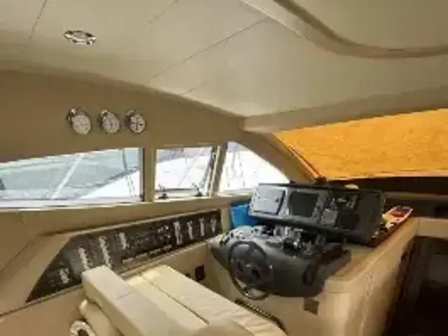 Ferretti Yachts 550