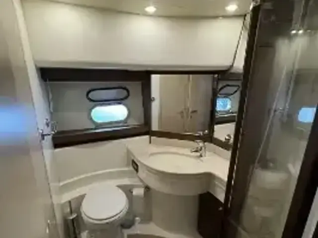 Ferretti Yachts 550