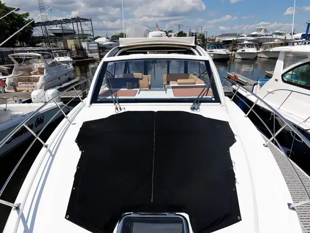 Cruisers Yachts 39