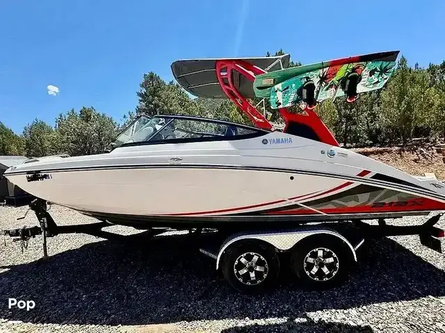 Yamaha Boats 212X