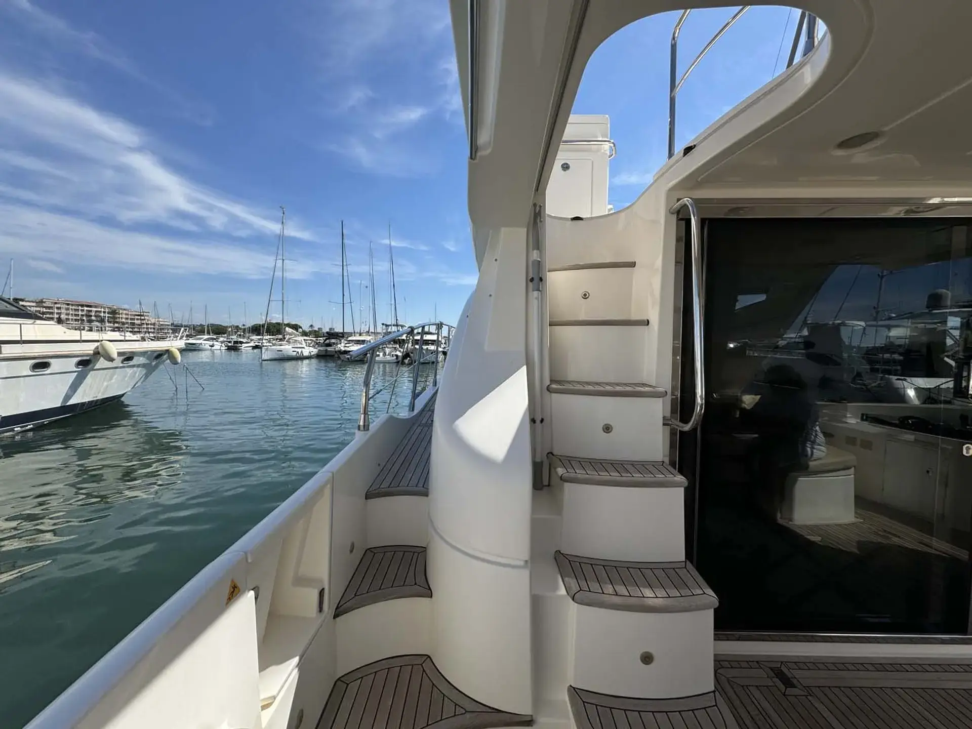 2011 Azimut 53 flybridge