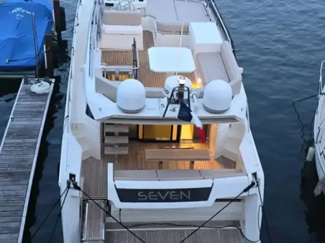 Ferretti Yachts 450