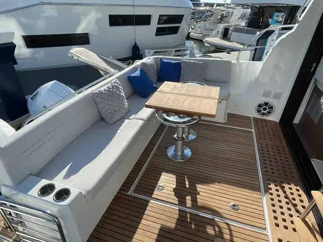 Beneteau Antares 12 Outboard