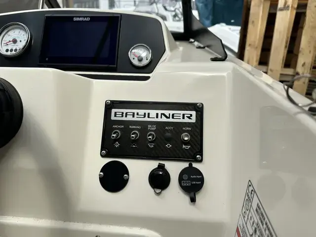 Bayliner Element M17 Outboard