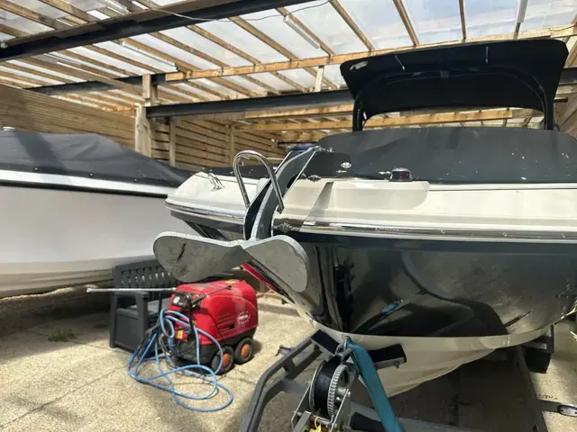 Bayliner Vr5