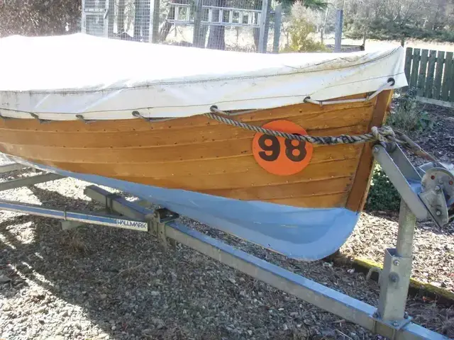 Classic 16' Clinker Motor Dinghy