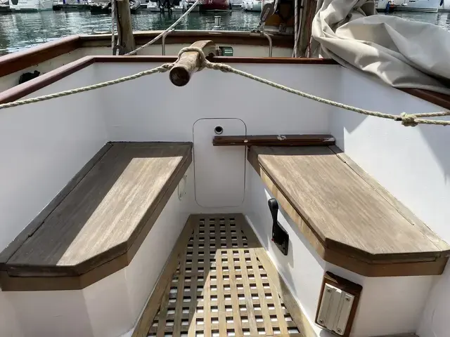 Classic Heard 28 Gaff Cutter