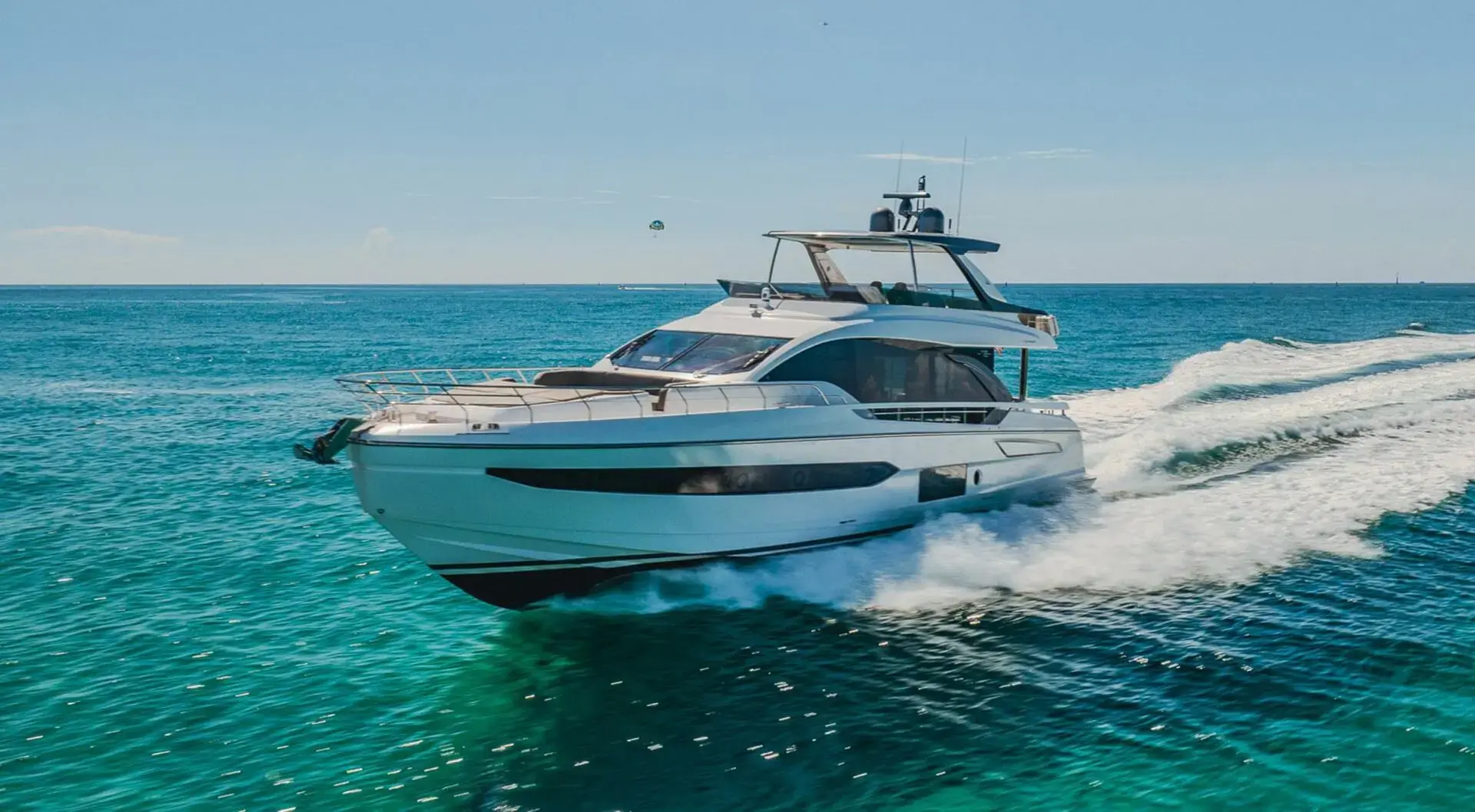 2020 Azimut 78 flybridge