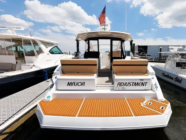 Cruisers Yachts 39