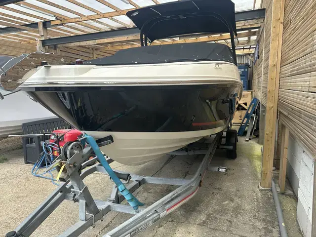 Bayliner Vr5