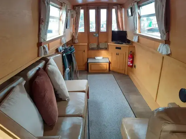 Dave Clarke 57ft Trad stern Narrowboat called Sally Cass Pooh