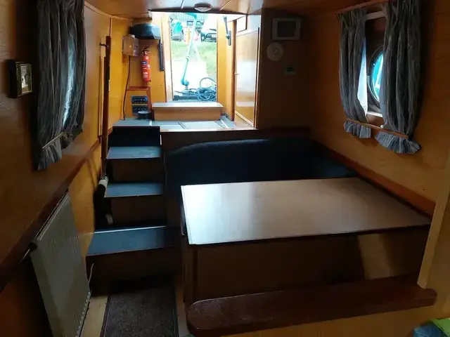 R & D 40ft Narrowboat called Sir Kay