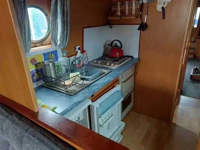 R & D 40ft Narrowboat called Sir Kay