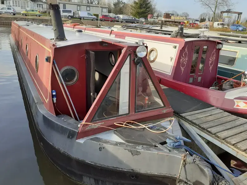 1999 Solid 60ft narrowboat called stove pipe wells