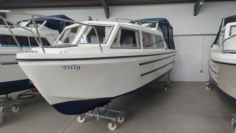 1990 Viking 23