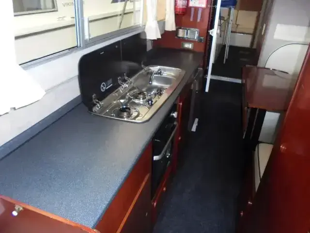 Viking 32 Narrow Beam called Spirit of Advernture