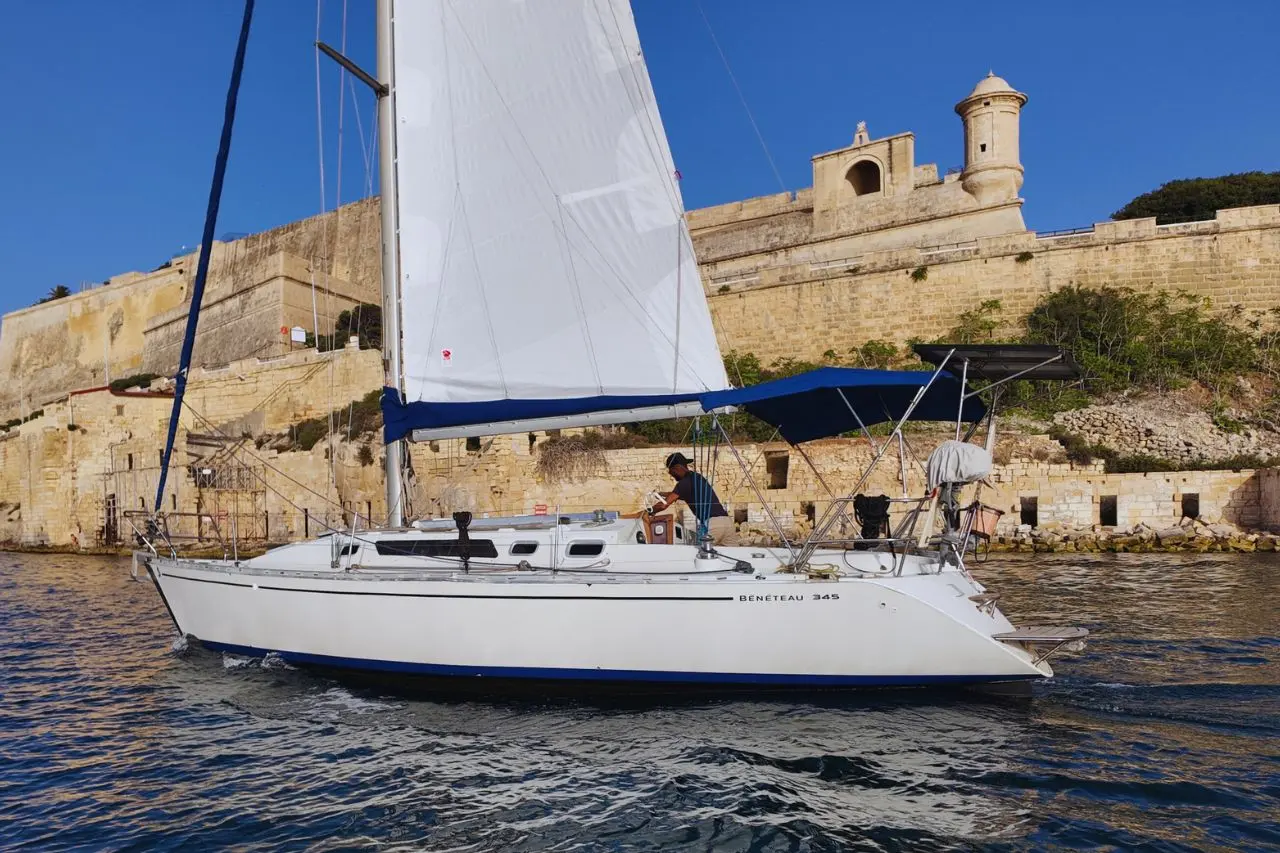 1985 Beneteau first 345