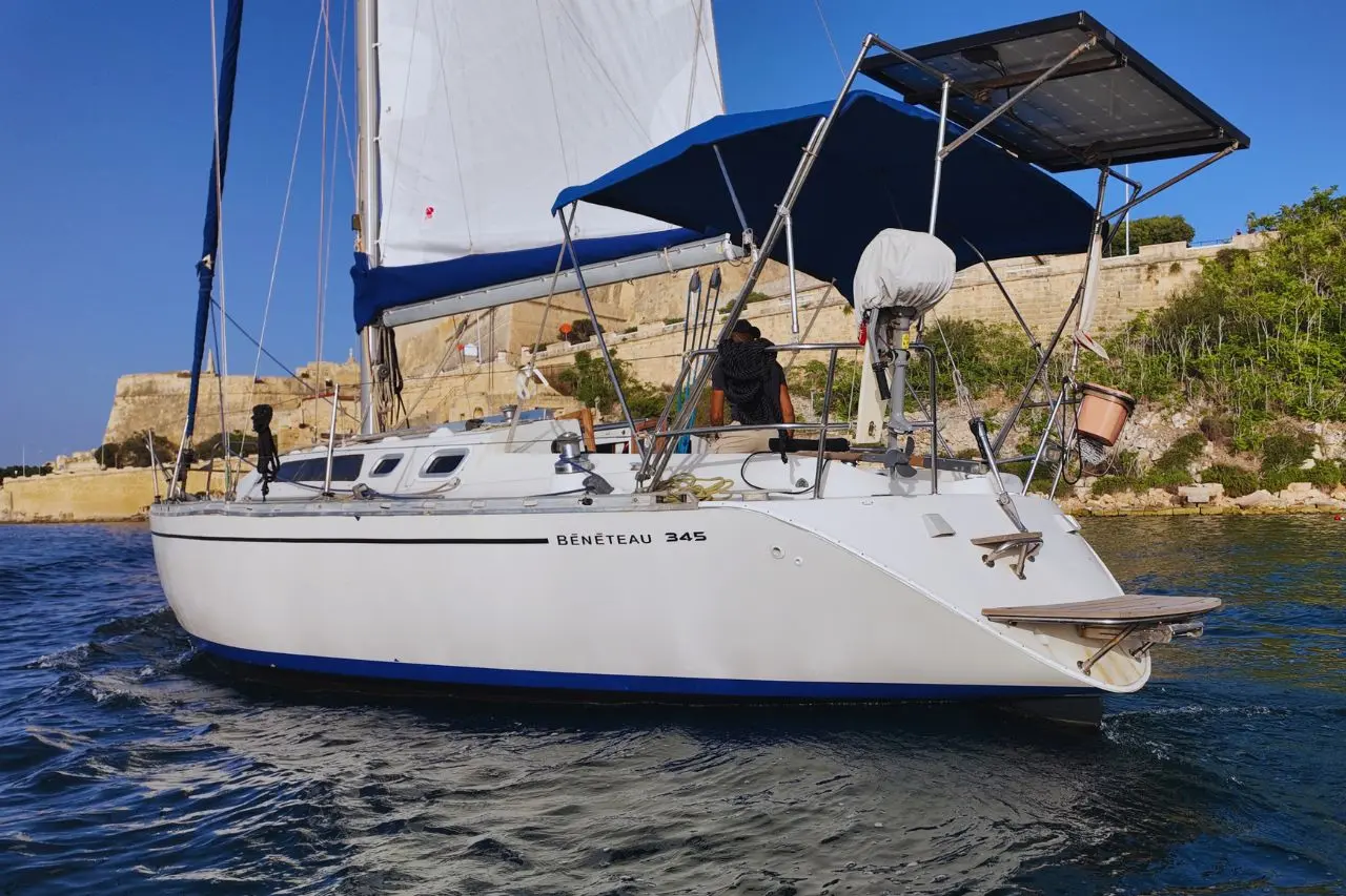 1985 Beneteau first 345