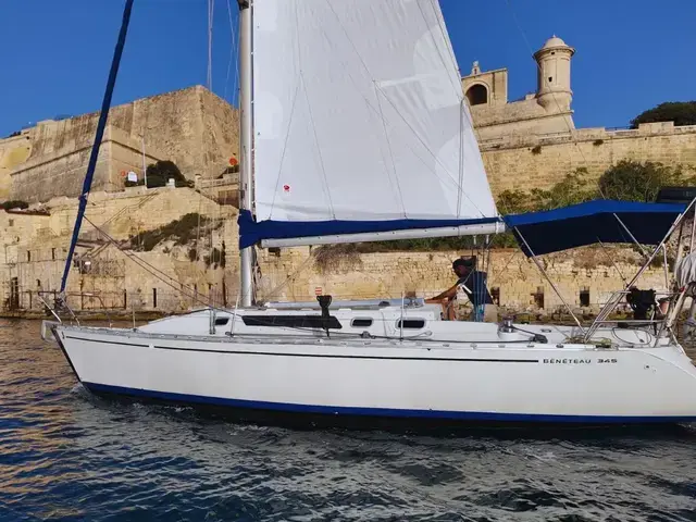 Beneteau First 345