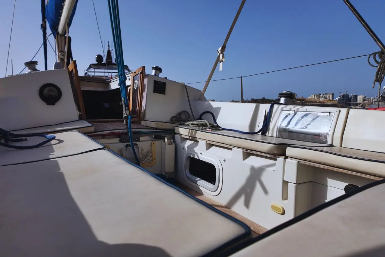 1985 Beneteau first 345