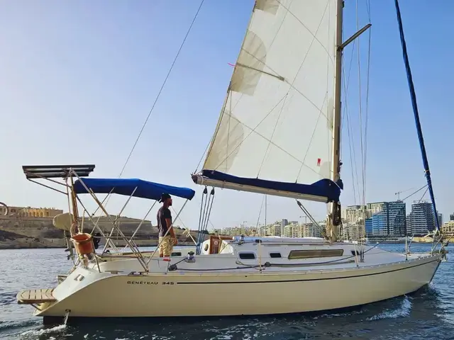 Beneteau First 345