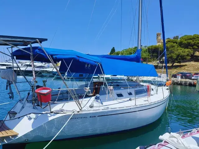 Beneteau First 345