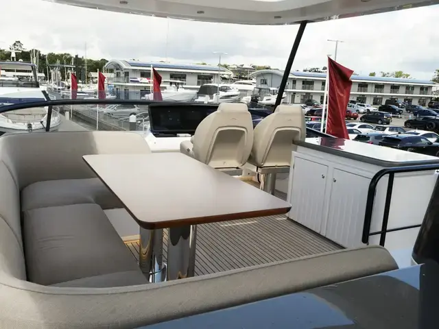 Azimut Magellano 60