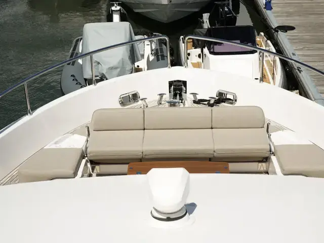 Azimut Magellano 60