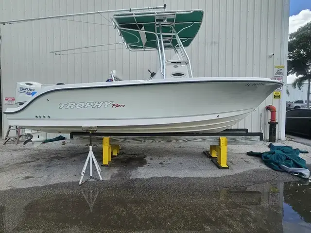 Trophy Boats Pro 2103