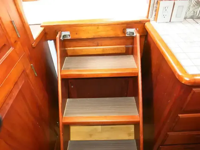 Californian 38 Sundeck Trawler