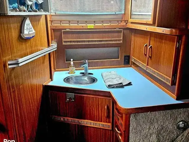 Sea Ray 360 Aft Cabin