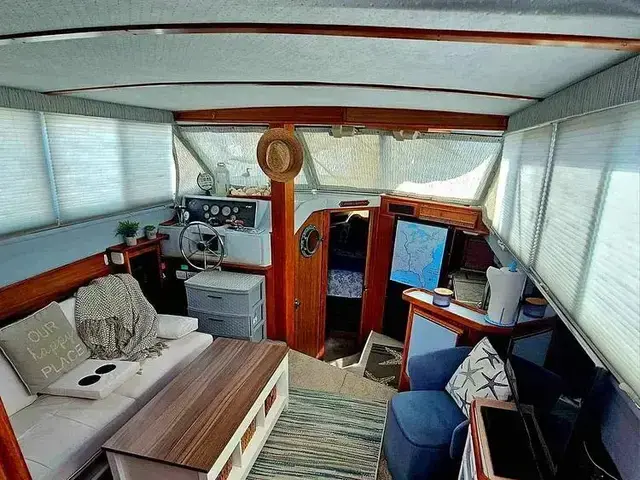 Sea Ray 360 Aft Cabin