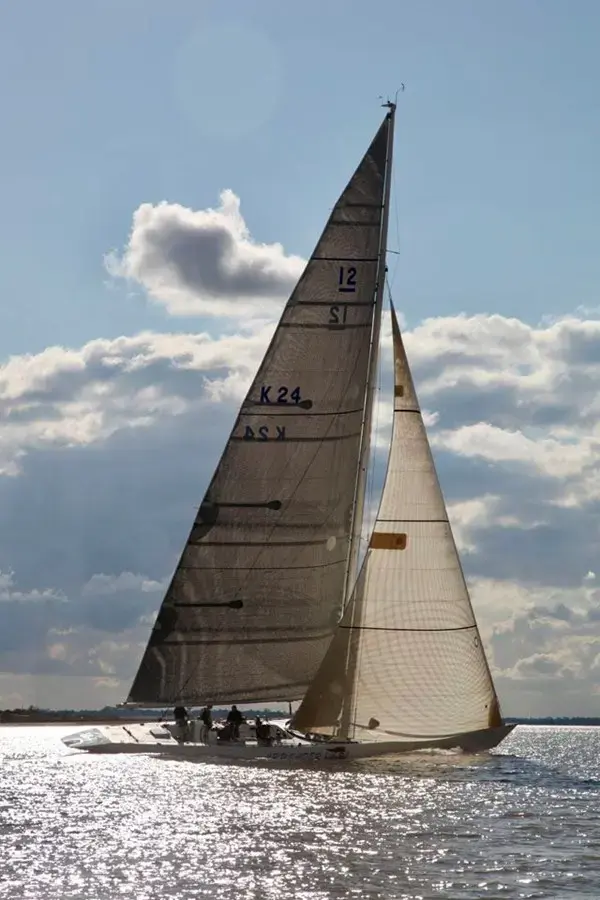 1985 Cougar 12-metre class