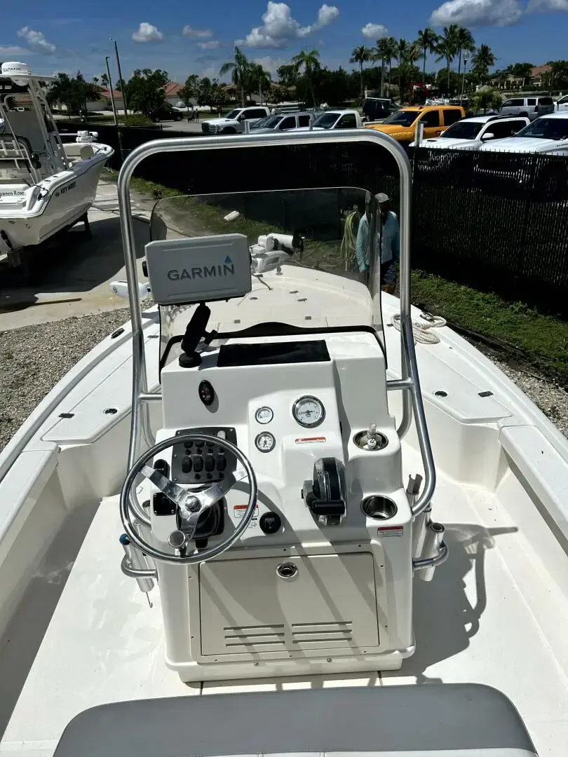 2018 Mako 21