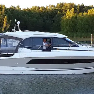 2018 Jeanneau NC 33