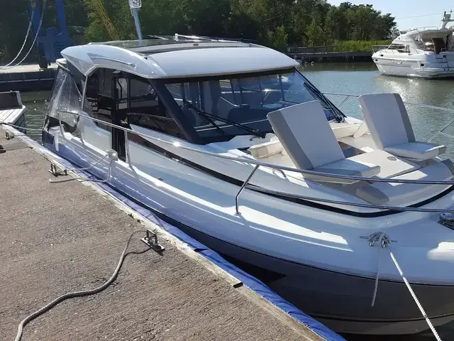 Jeanneau NC 33