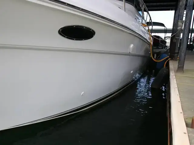 Sea Ray 330 Sundancer