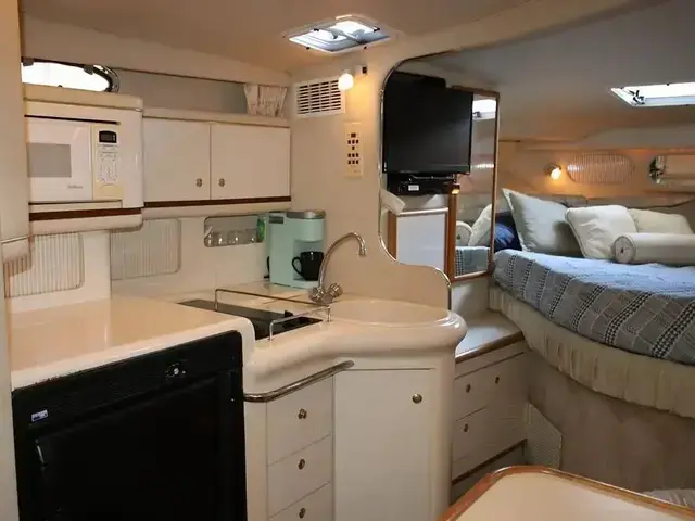 Sea Ray 330 Sundancer