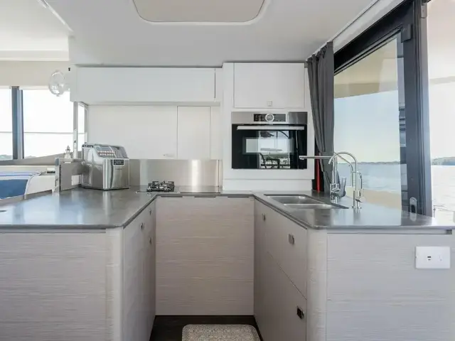 Fountaine Pajot MY6