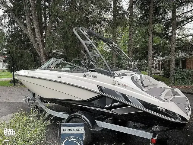 Yamaha Boats 195 AR